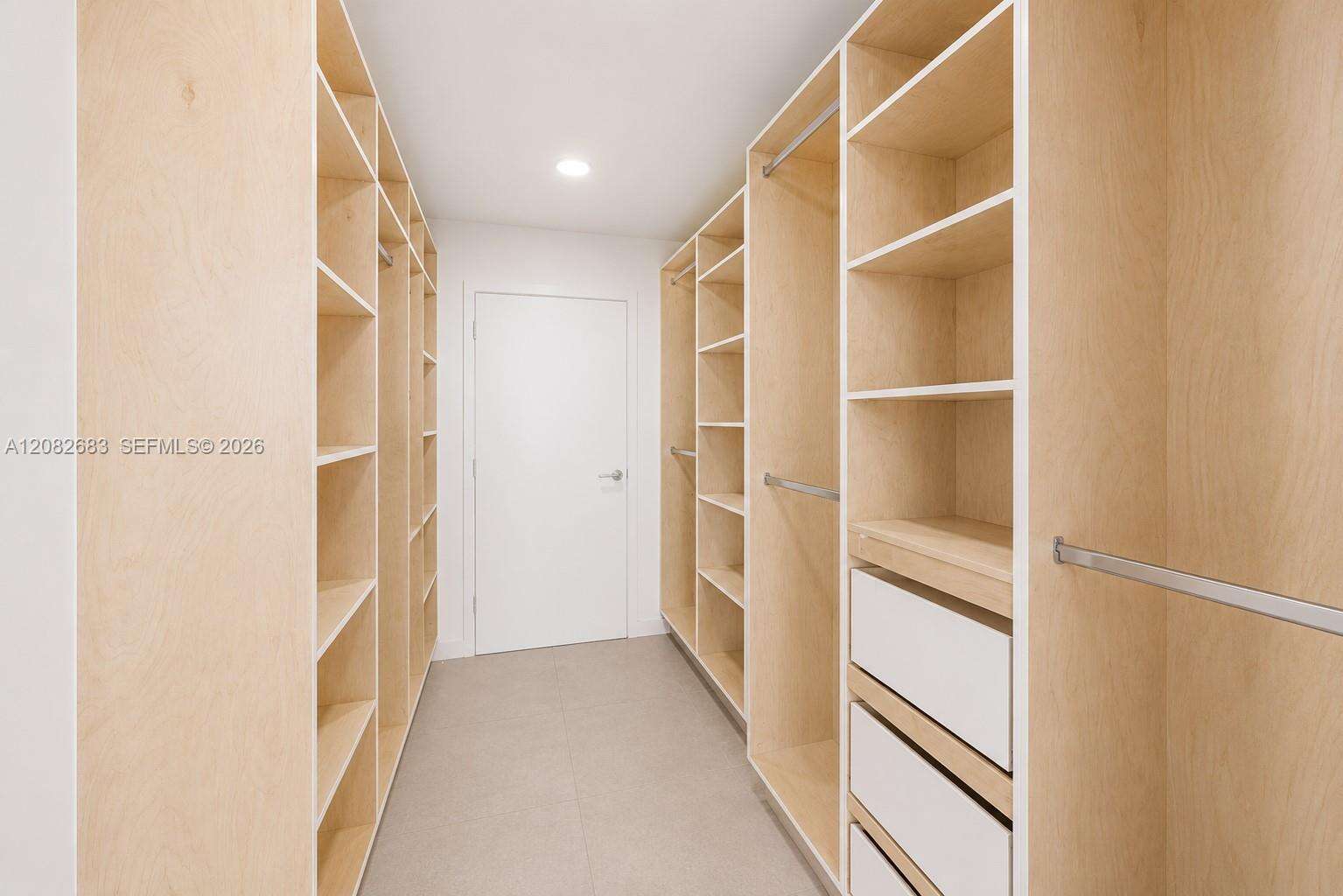 Commodore Plaza Condo Tower Bldg | Unit #PH05 Unit #PH05 | Picture 10