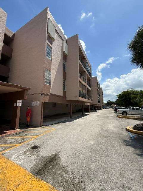 Los Arboles | Unit #D101 Unit #D101 | Picture 3