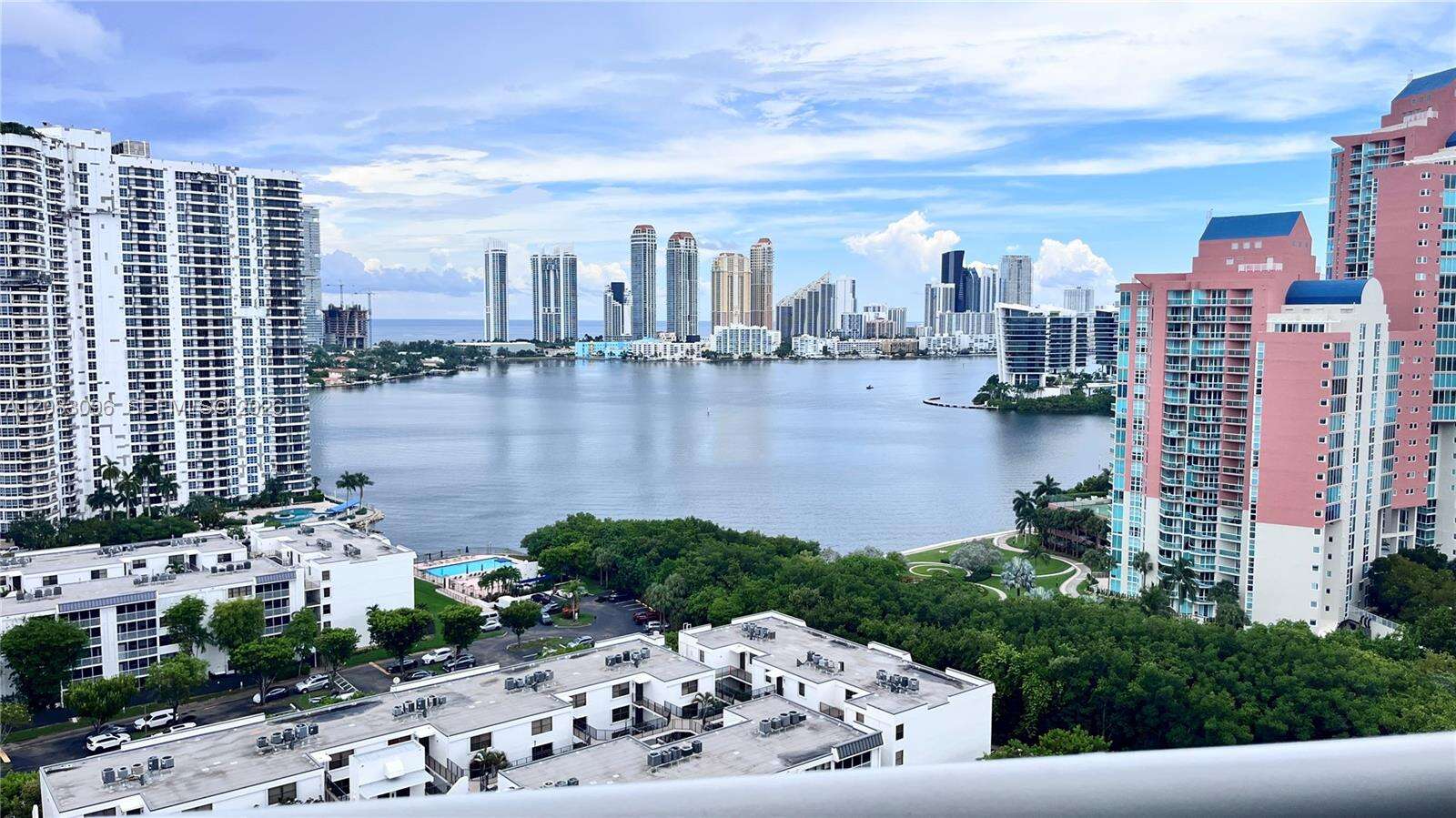 Parc Central Aventura East | Unit #PH16 Unit #PH16 | Picture 1