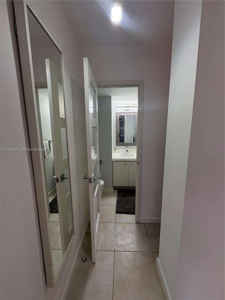 Bayview Towers Condo South Bldg | Unit #A1409 Unit #A1409 | Picture 6