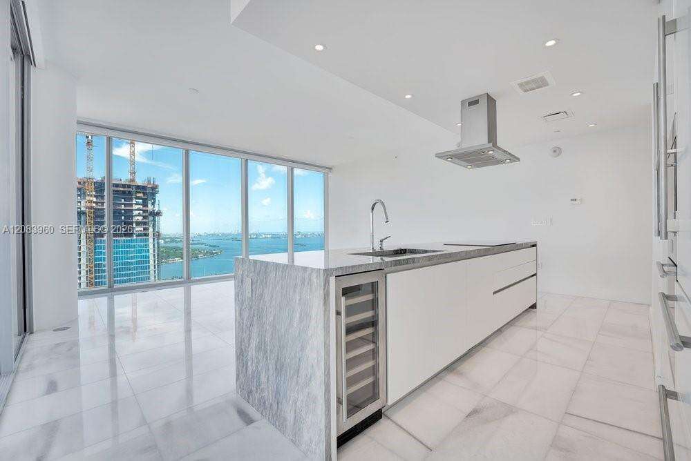 Missoni Baia | Unit #4706 Unit #4706 | Picture 11
