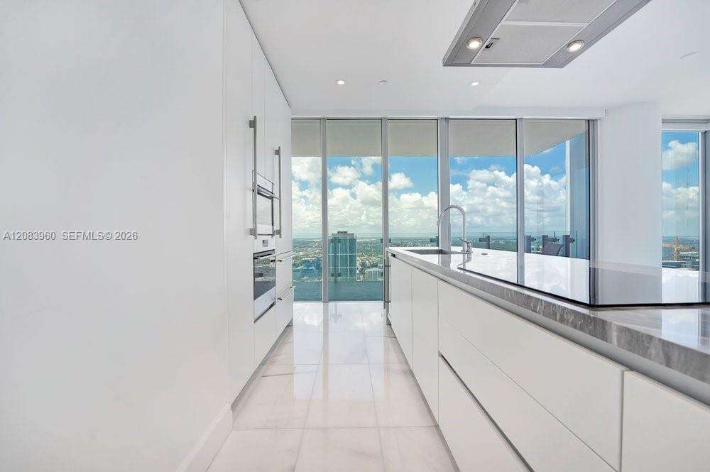 Missoni Baia | Unit #4706 Unit #4706 | Picture 13