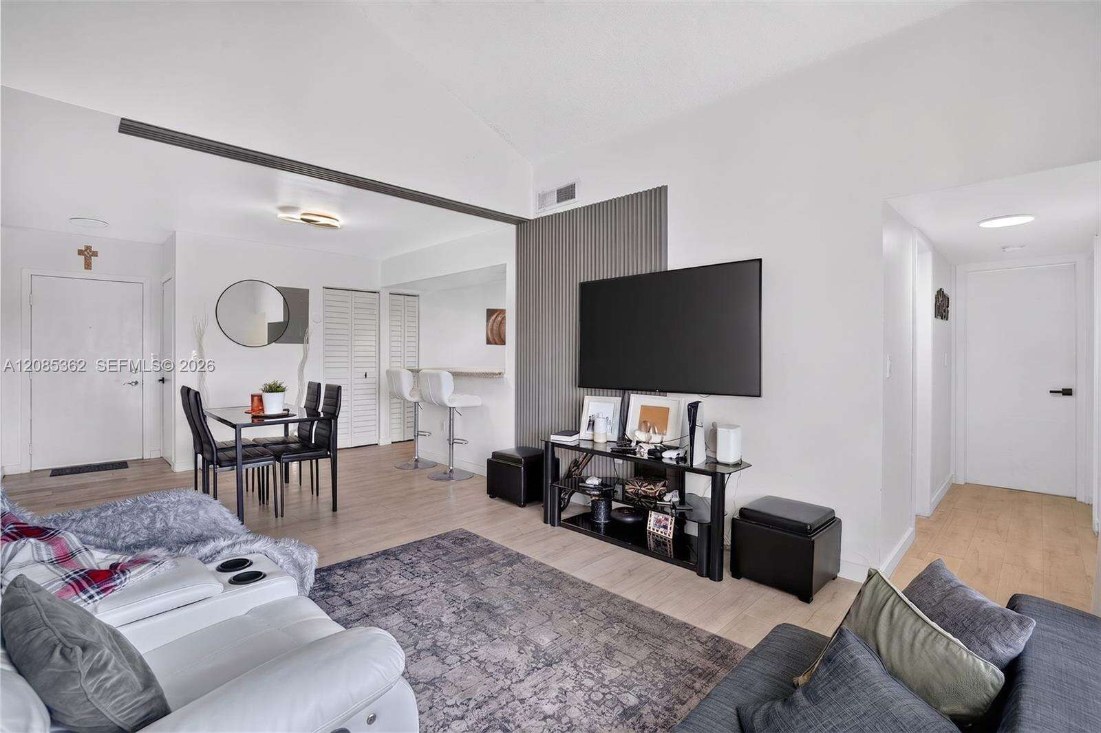Soleil At Fontainebleau | Unit #G303 Unit #G303 | Picture 12