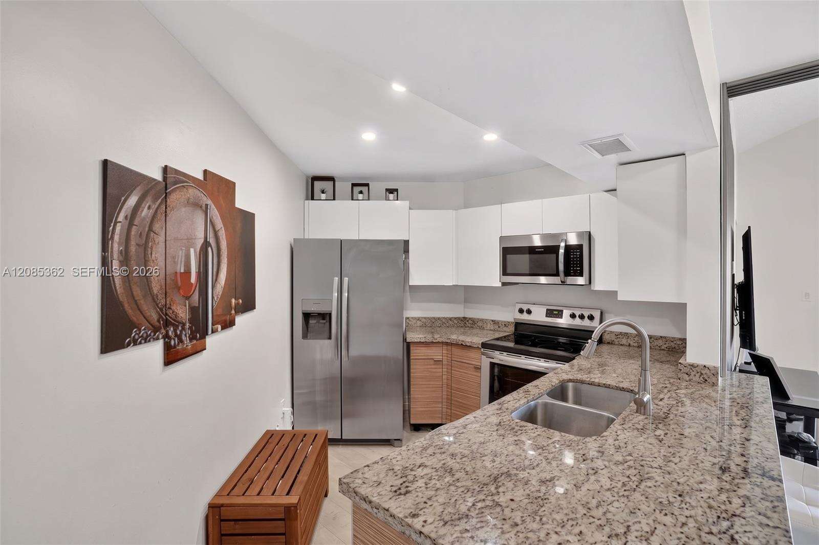 Soleil At Fontainebleau | Unit #G303 Unit #G303 | Picture 6