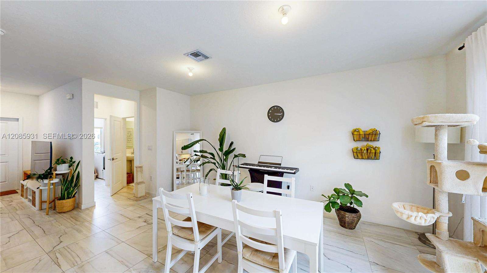 Towns At Seascape | N/A N/A | Picture 12