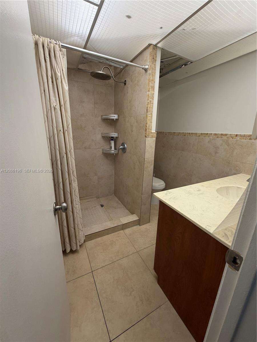 Samari Lake East | Unit #1327 Unit #1327 | Picture 12