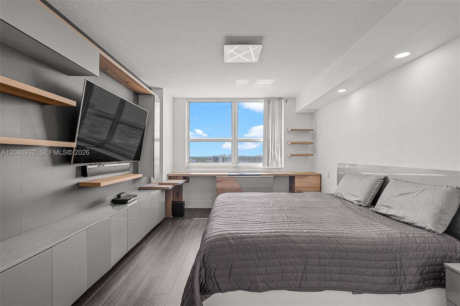 Turnberry On The Green | Unit #1508 Unit #1508 | Picture 20