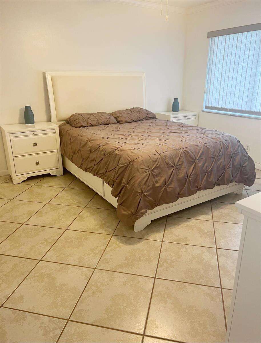 Hollybrook Golf And Tennis Club | Unit #302 Unit #302 | Picture 12