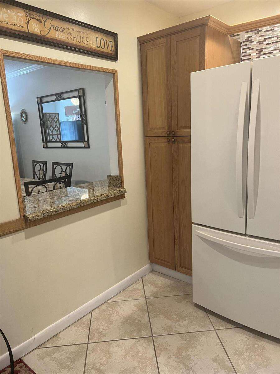 Hollybrook Golf And Tennis Club | Unit #302 Unit #302 | Picture 5