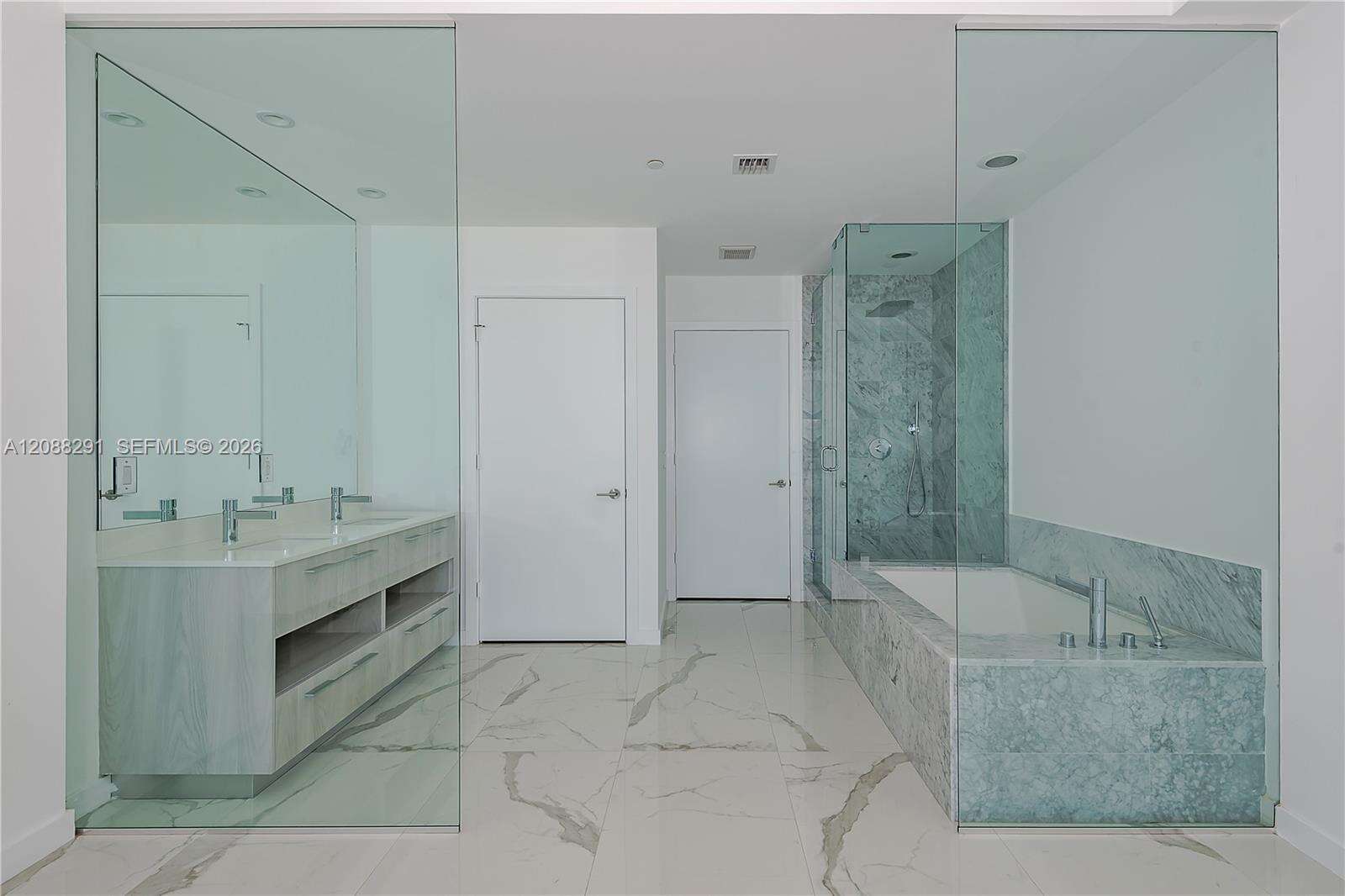 Gran Paraiso | Unit #3201 Unit #3201 | Picture 8