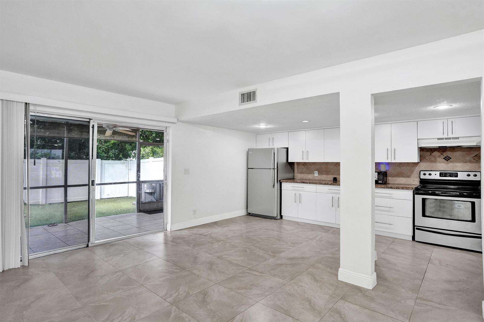 Oriole Golf Tennis Club Sec 3 78 22 B That Pt Of Par B | Unit #H Unit #H | Picture 1