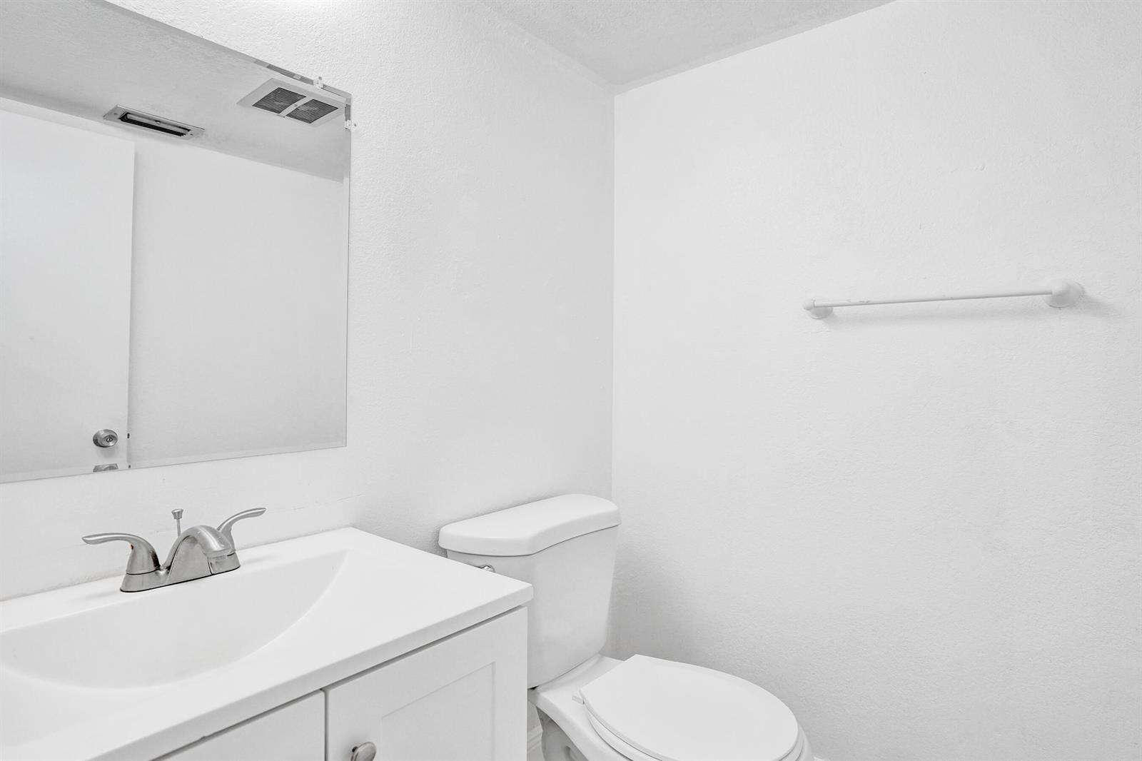 Oriole Golf Tennis Club Sec 3 78 22 B That Pt Of Par B | Unit #H Unit #H | Picture 24