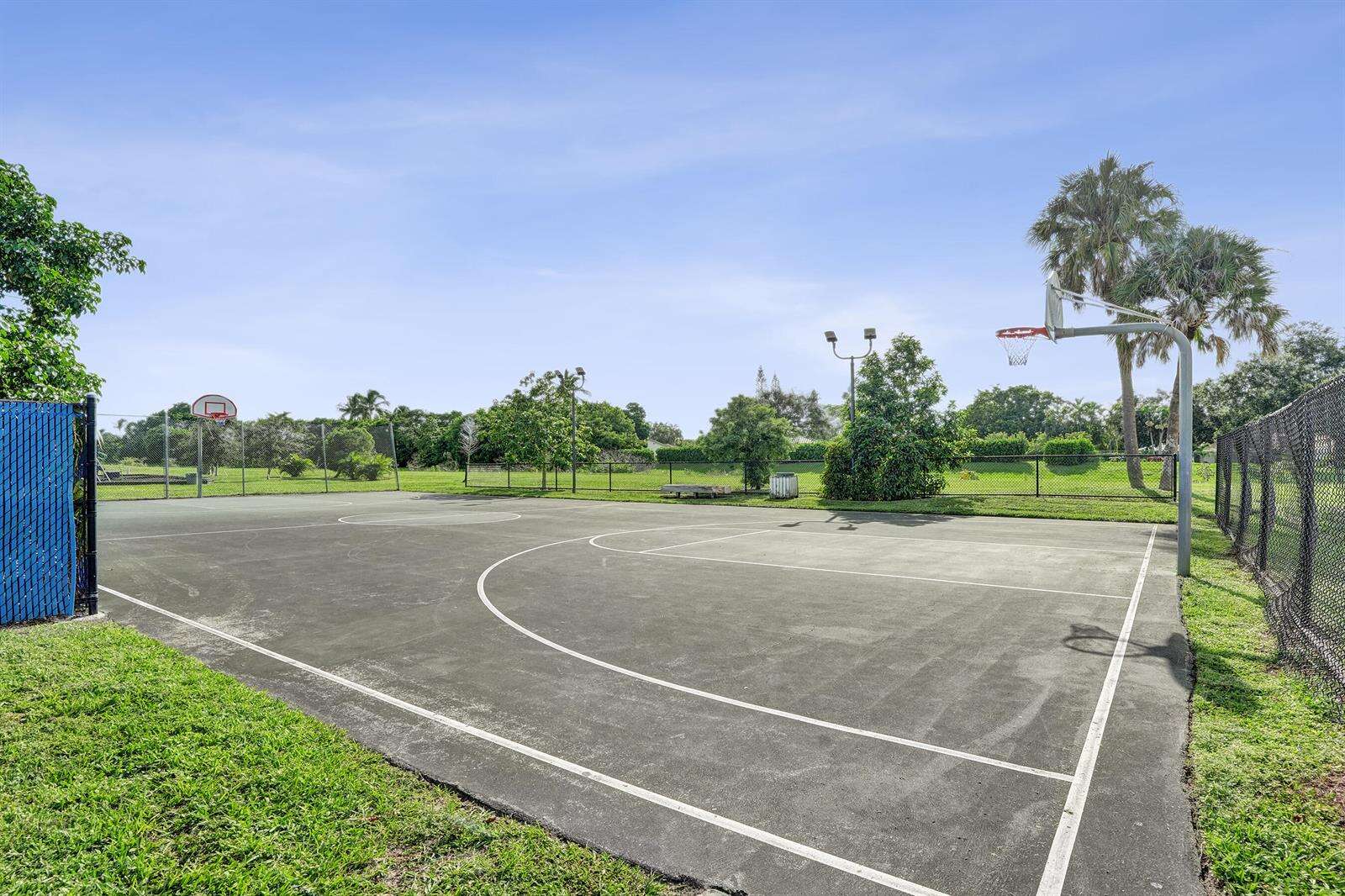 Oriole Golf Tennis Club Sec 3 78 22 B That Pt Of Par B | Unit #H Unit #H | Picture 38