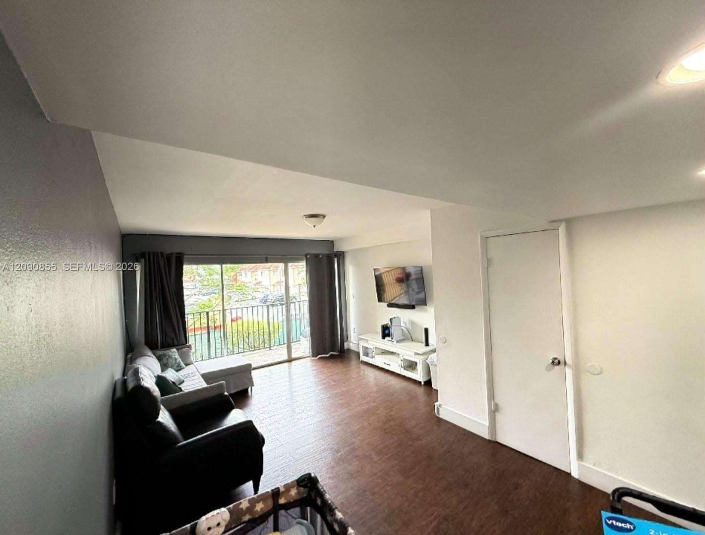Laguna Club West Condo Bldg C | Unit #209 Unit #209 | Picture 2