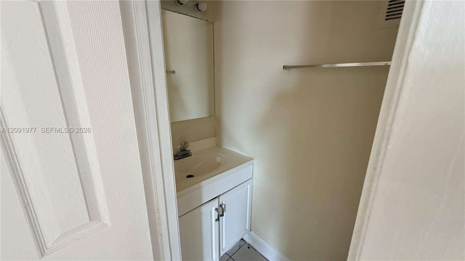 Las Villas Segovia | Unit #18 Unit #18 | Picture 12