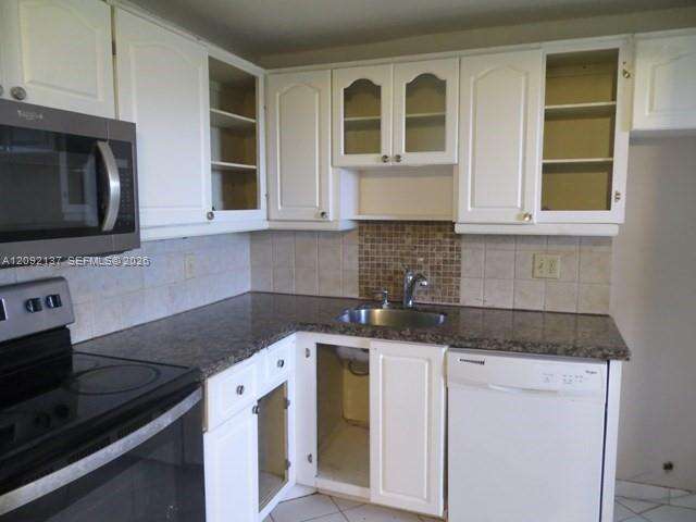 No 117 Palm Aire Country Club Apts | Unit #708 Unit #708 | Picture 15