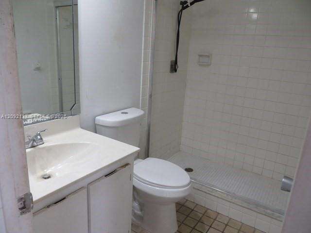 No 117 Palm Aire Country Club Apts | Unit #708 Unit #708 | Picture 8