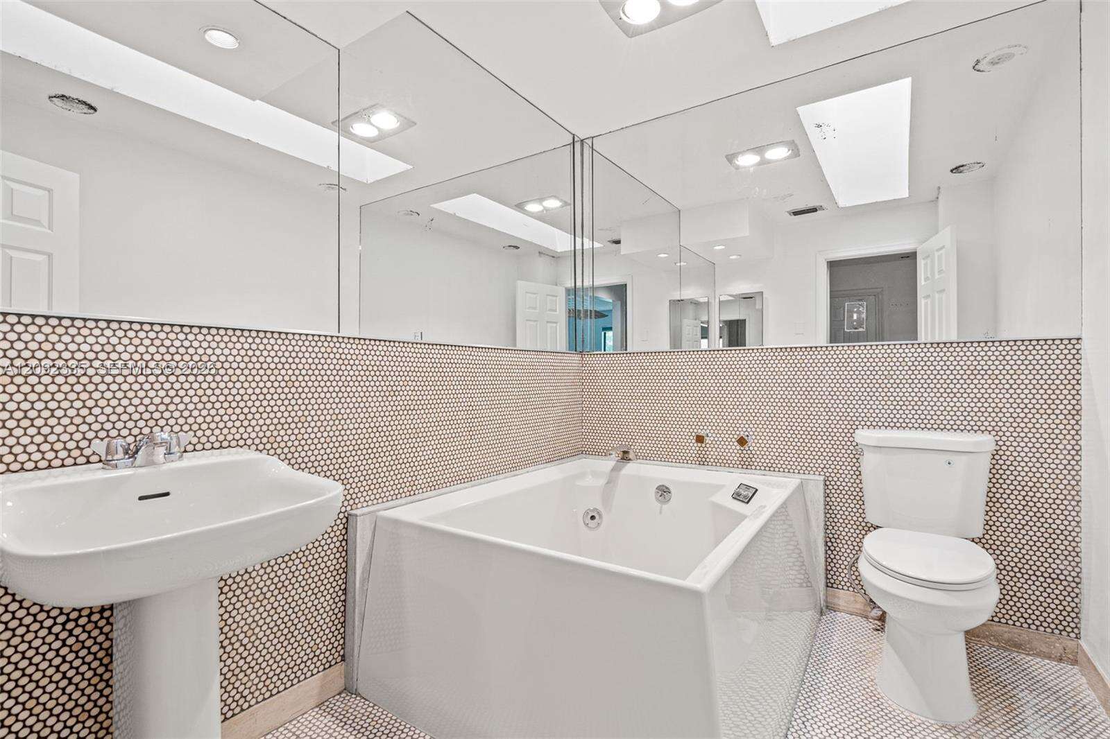 Tor Palm Townhouses | Unit #201 Unit #201 | Picture 28