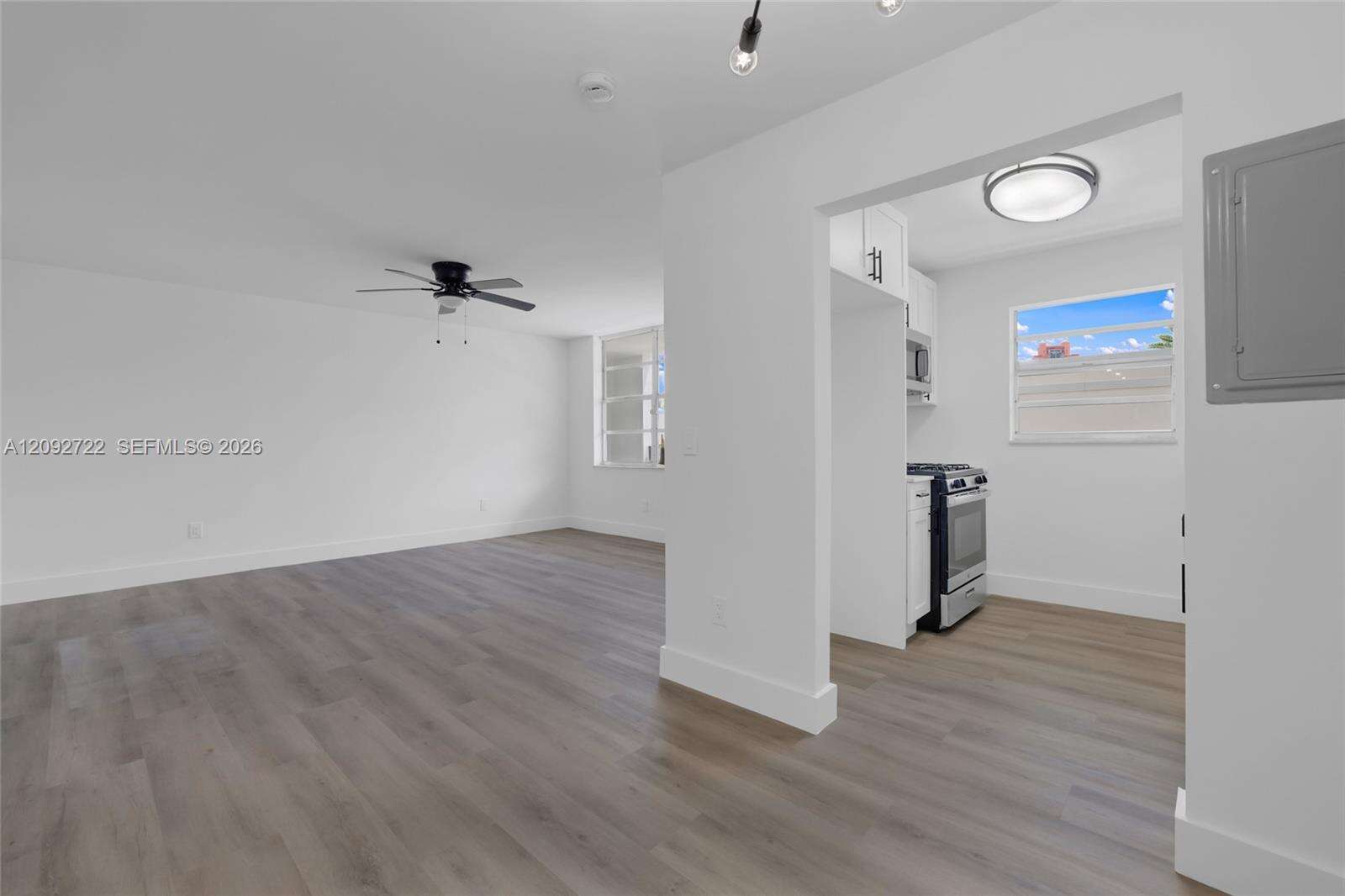 Jefferson South Shore Condo Assn | Unit #304 Unit #304 | Picture 12