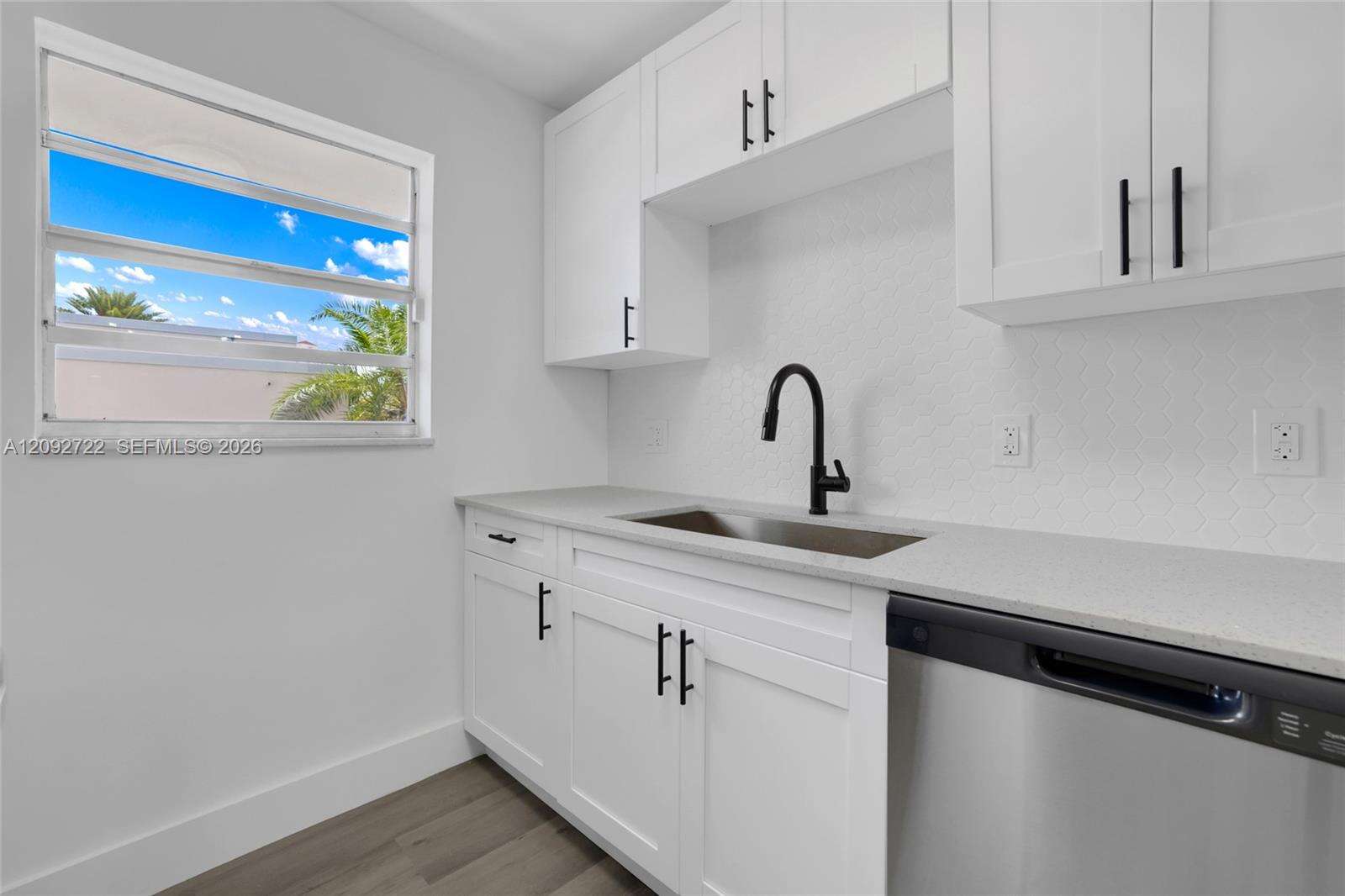 Jefferson South Shore Condo Assn | Unit #304 Unit #304 | Picture 14