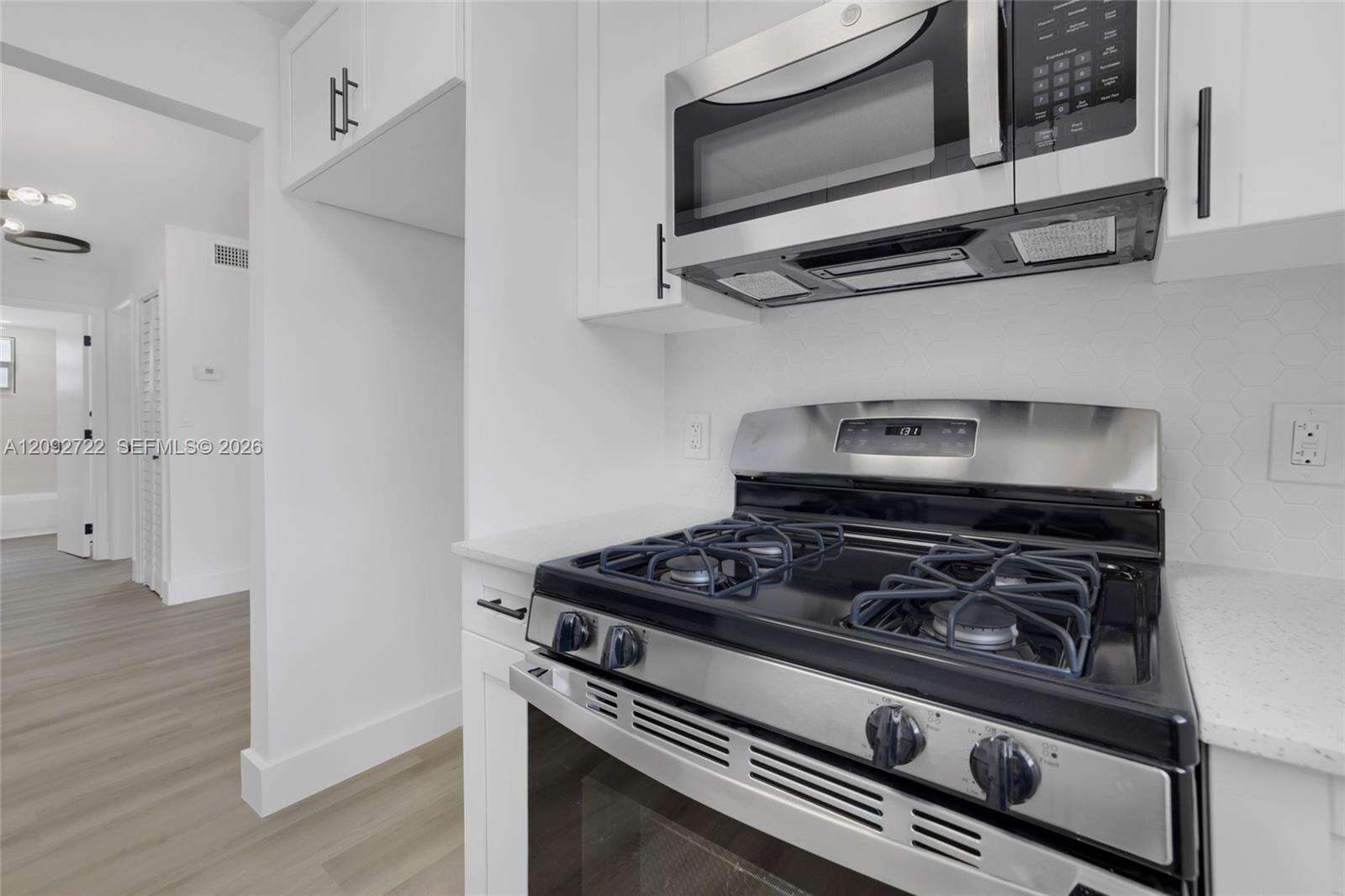 Jefferson South Shore Condo Assn | Unit #304 Unit #304 | Picture 17