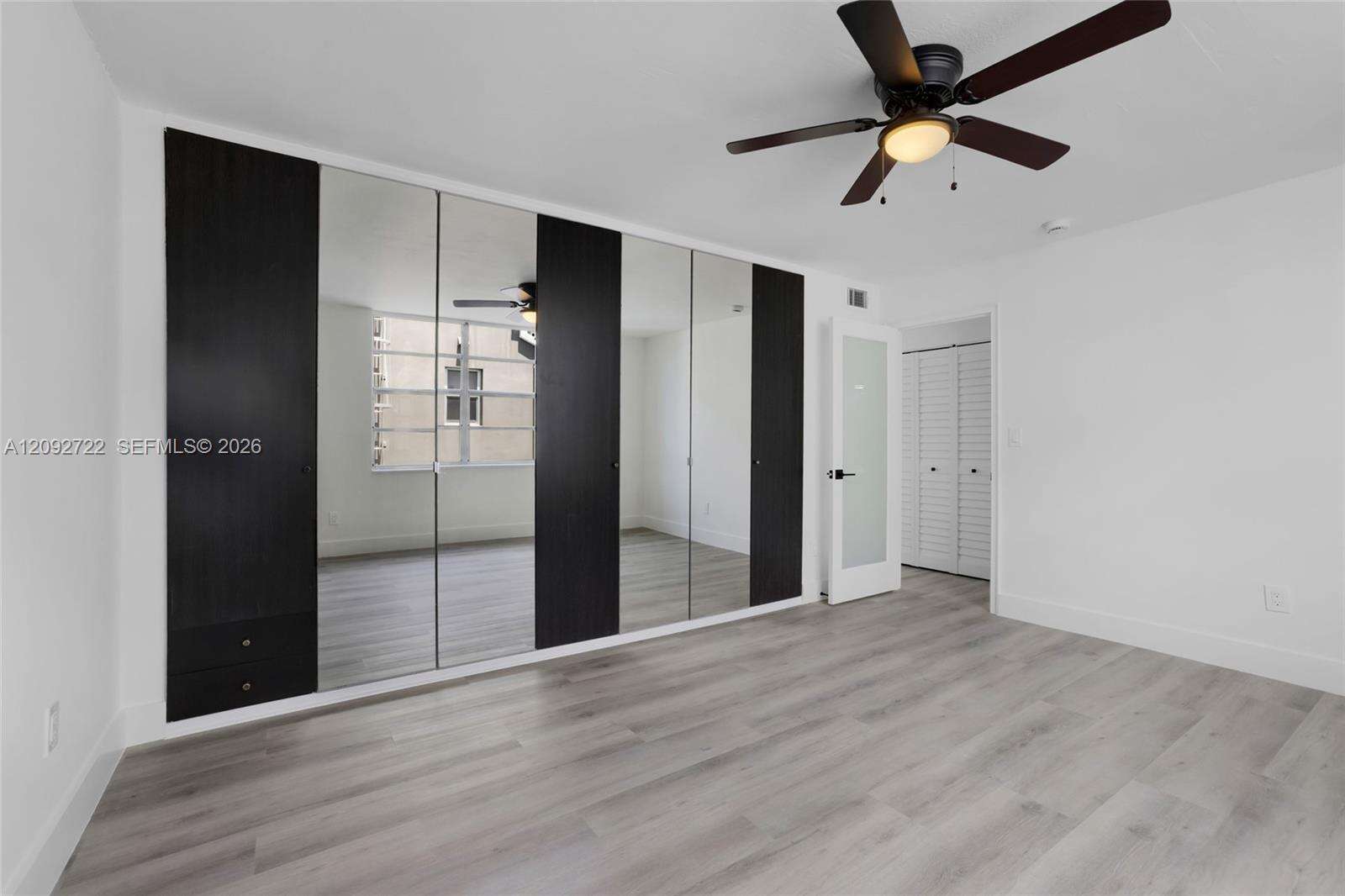Jefferson South Shore Condo Assn | Unit #304 Unit #304 | Picture 24