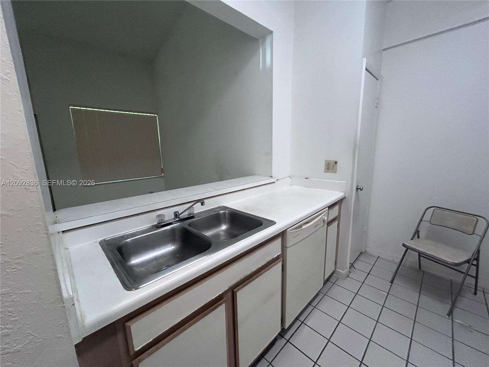 Lakeview Club | Unit #202 Unit #202 | Picture 3