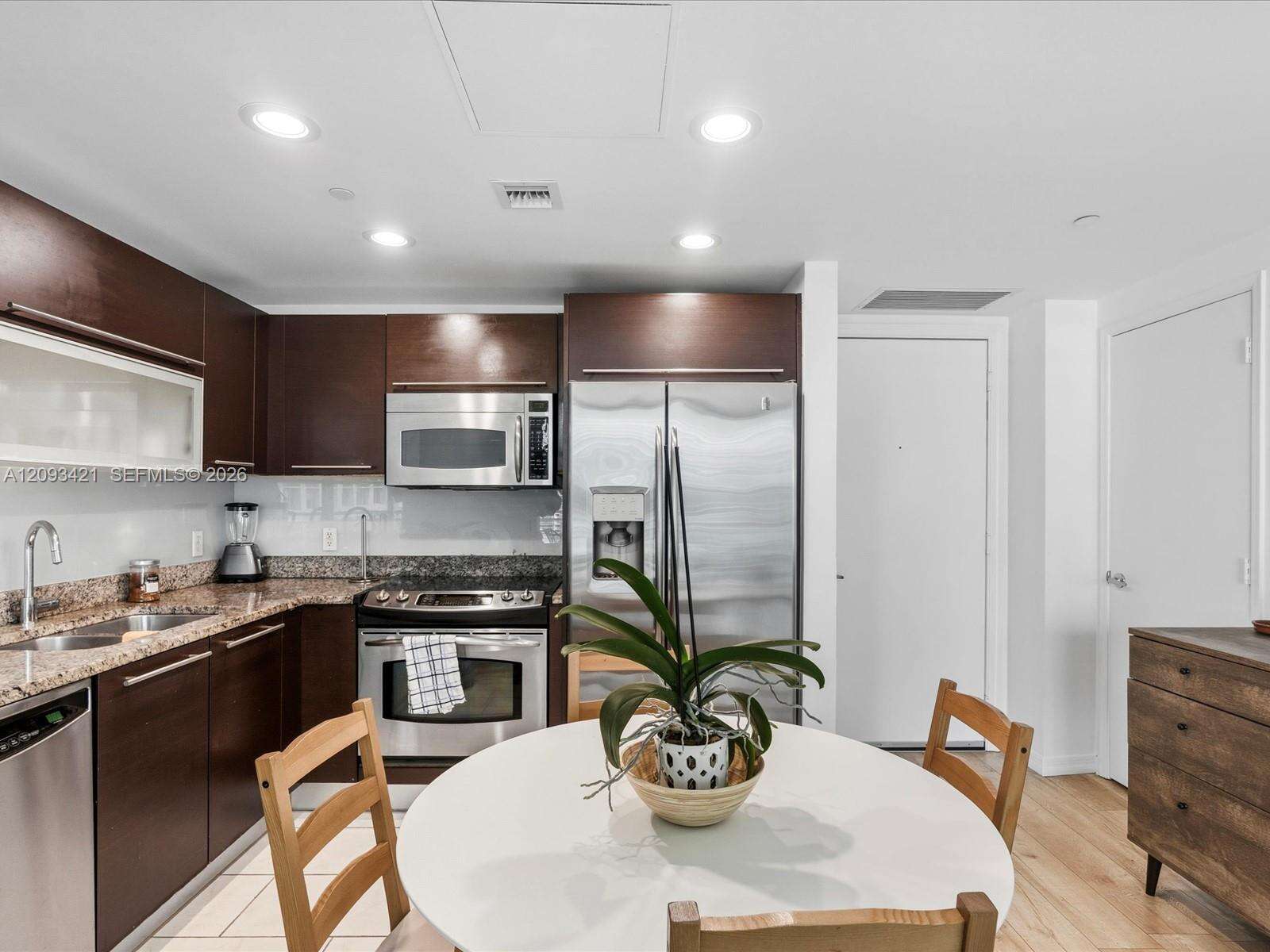 The Plaza 851 Brickell | Unit #1208 Unit #1208 | Picture 3