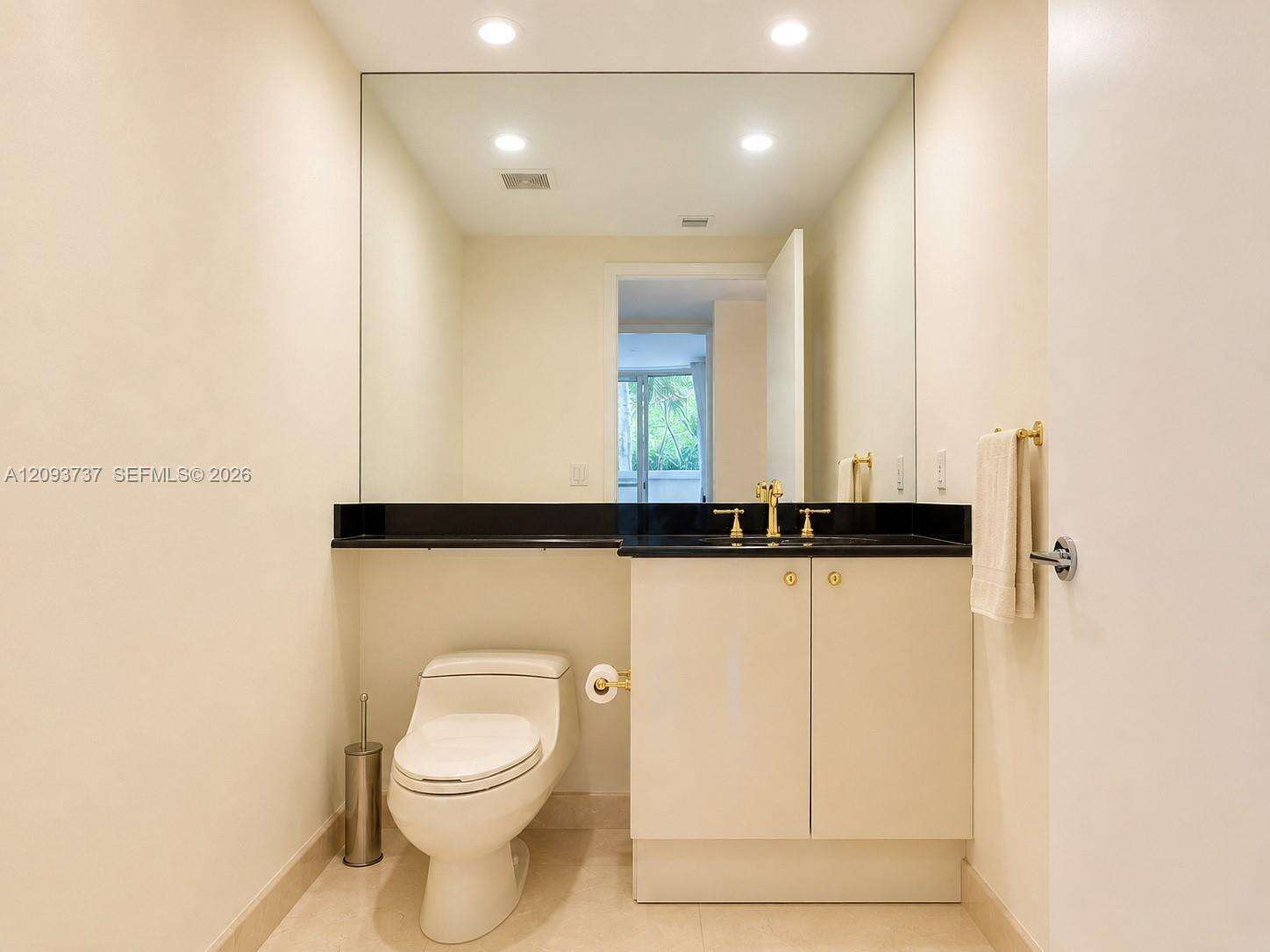 Ocean Tower One | Unit #202 Unit #202 | Picture 35