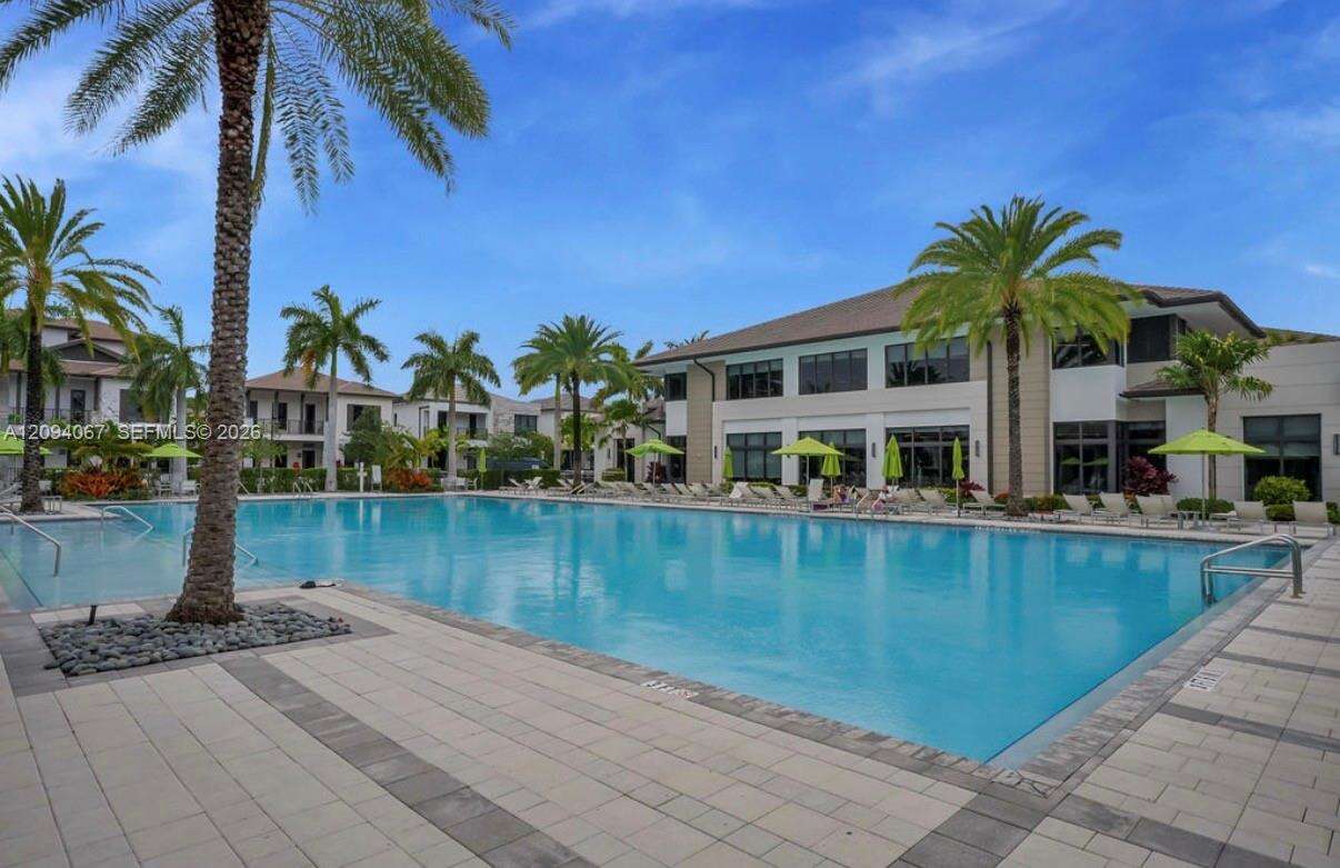 Urbana At The Residences Condo No 3 Unt E 208 Ph 5 | Unit #E-208 Unit #E-208 | Picture 1