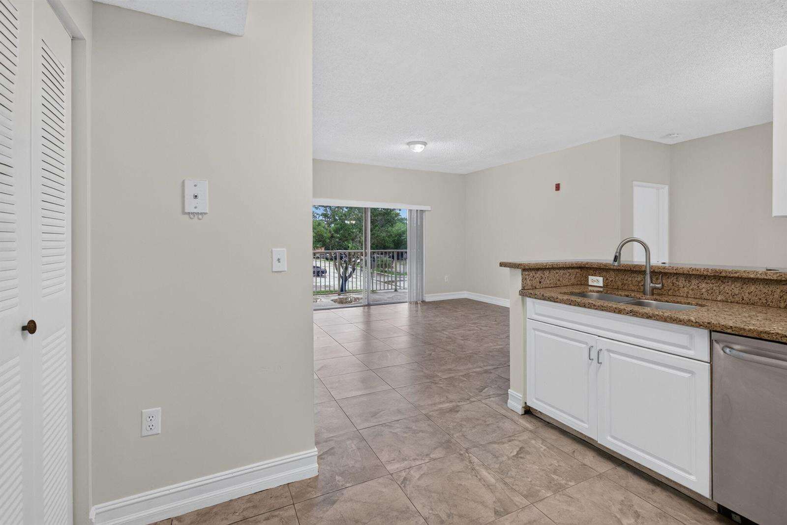 Courtyards At Davie | Unit #207e Unit #207e | Picture 4