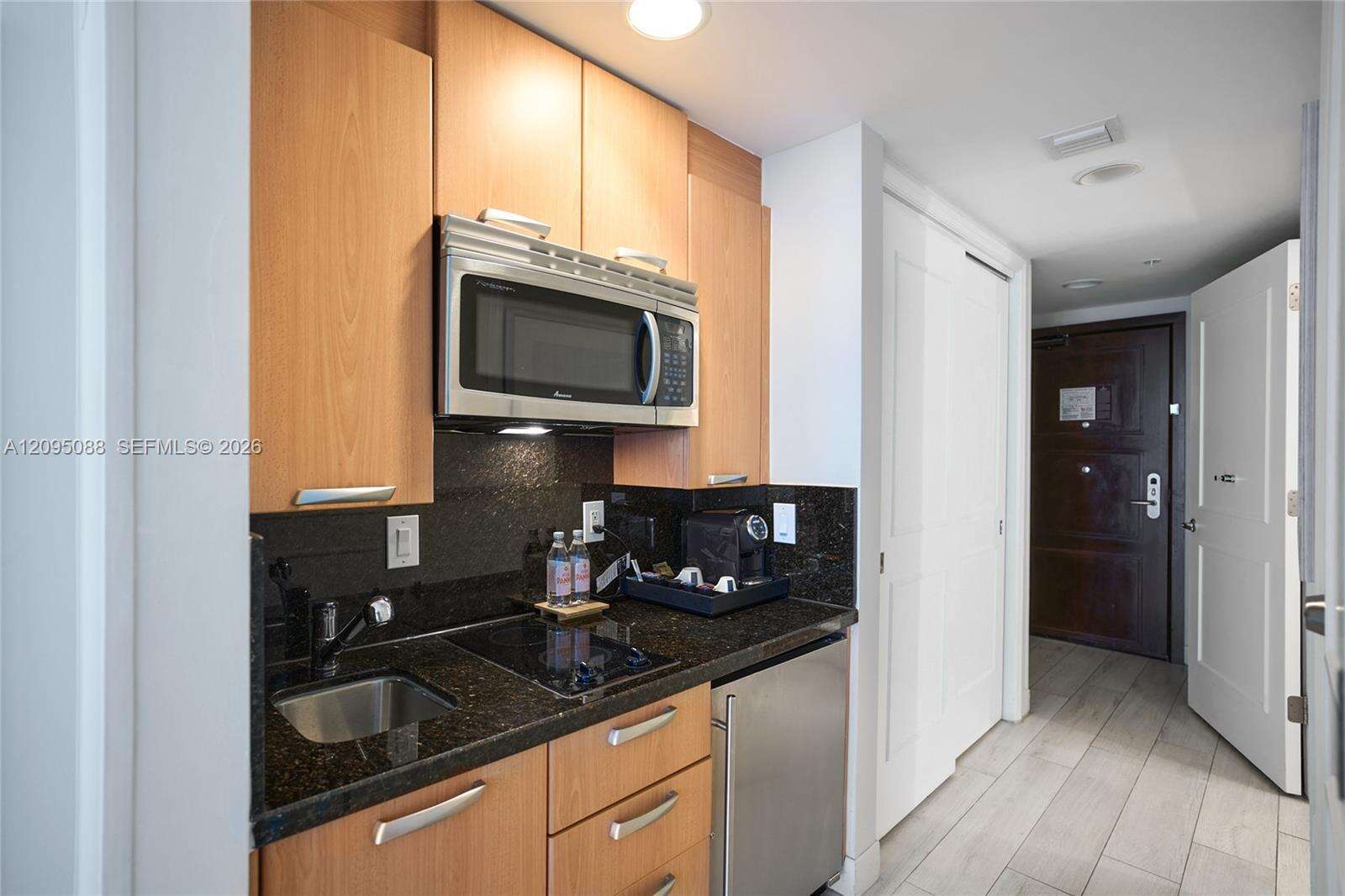 Q Club Resort Residences | Unit #712 Unit #712 | Picture 3