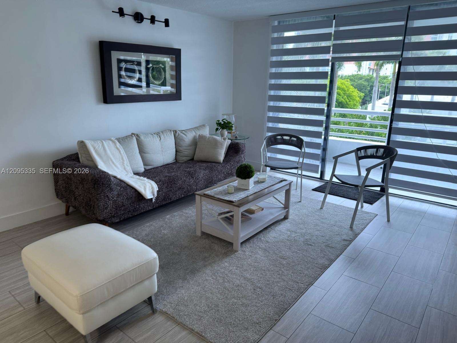 Parc Central Aventura East | Unit #414 Unit #414 | Picture 3