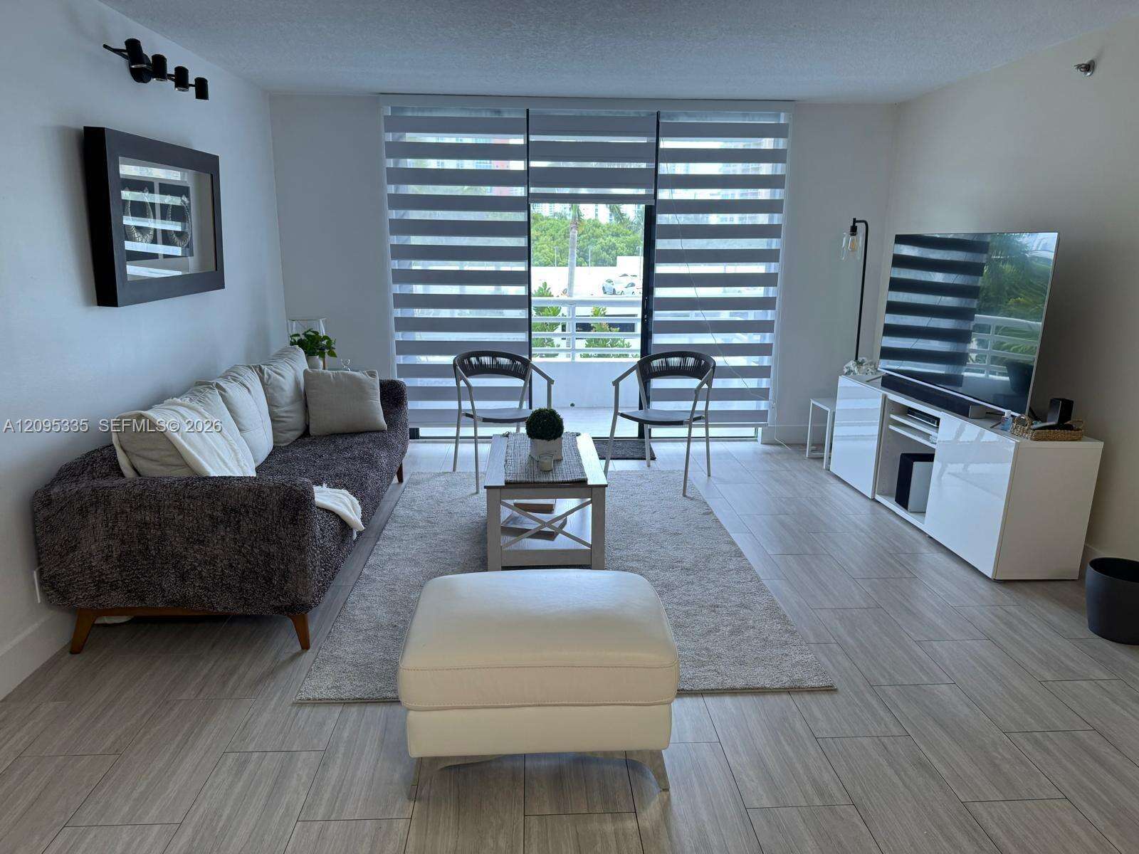 Parc Central Aventura East | Unit #414 Unit #414 | Picture 4