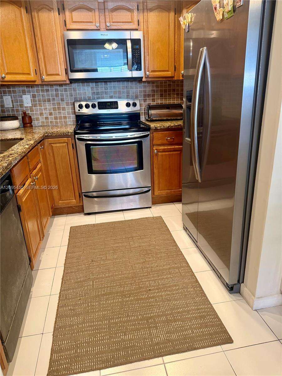 Kenland Walk Condo Iv | Unit #103 Unit #103 | Picture 17