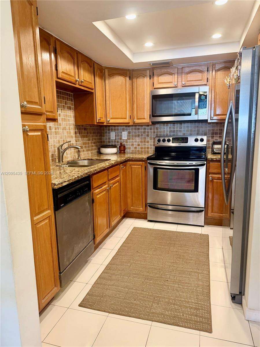 Kenland Walk Condo Iv | Unit #103 Unit #103 | Picture 21