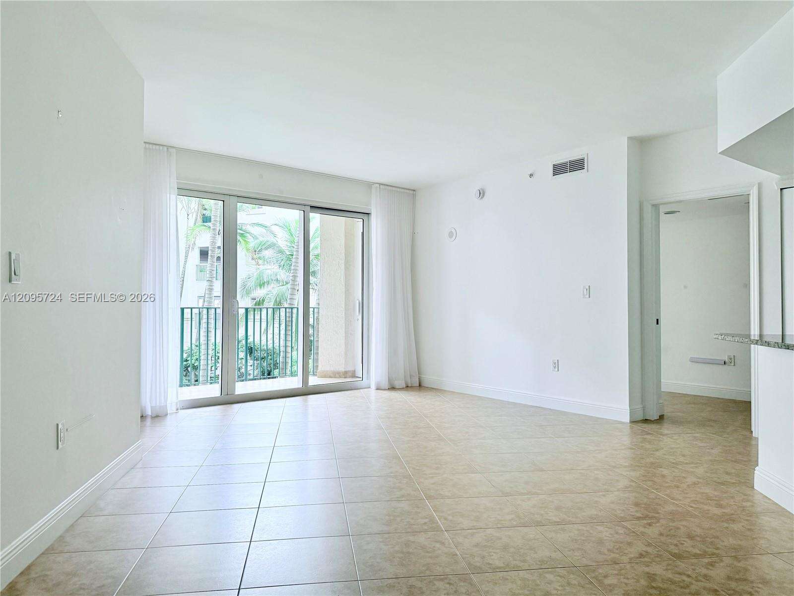 Turnberry Village So Tower | Unit #216 Unit #216 | Picture 2