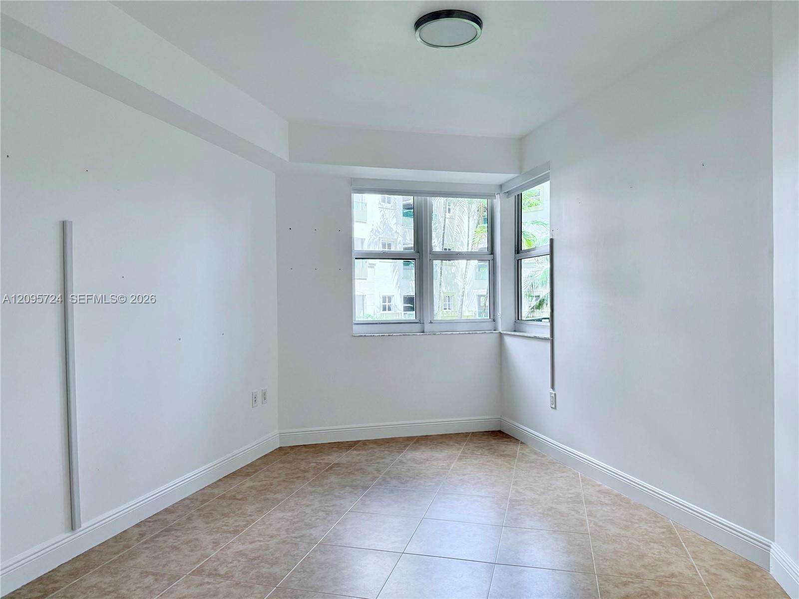 Turnberry Village So Tower | Unit #216 Unit #216 | Picture 7