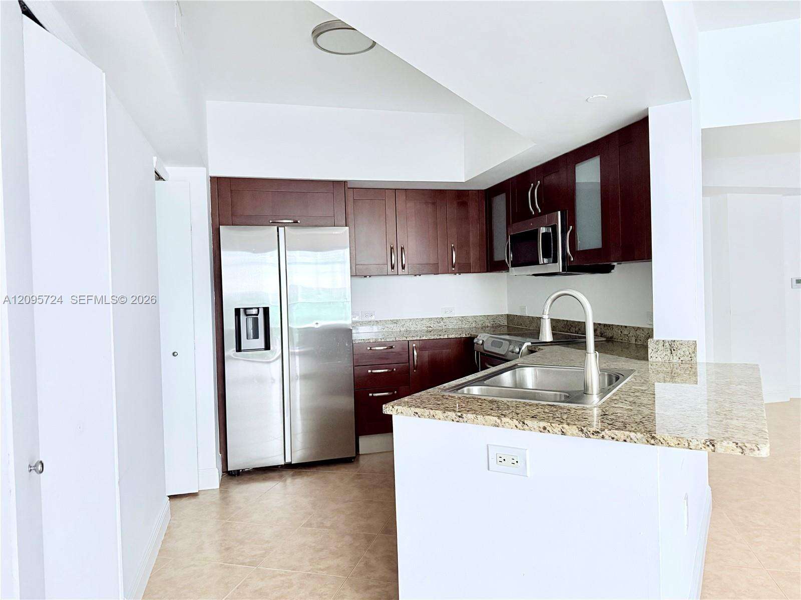 Turnberry Village So Tower | Unit #216 Unit #216 | Picture 9