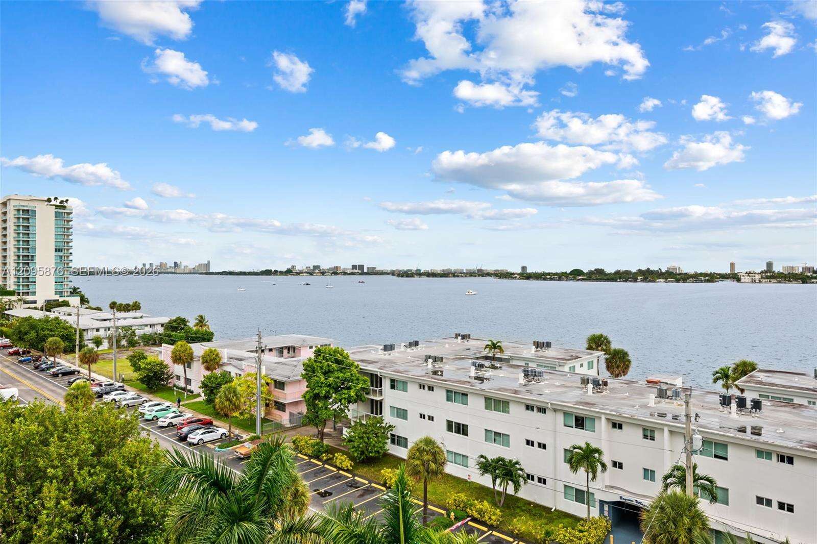 360 Condo B | Unit #706B Unit #706B | Picture 22