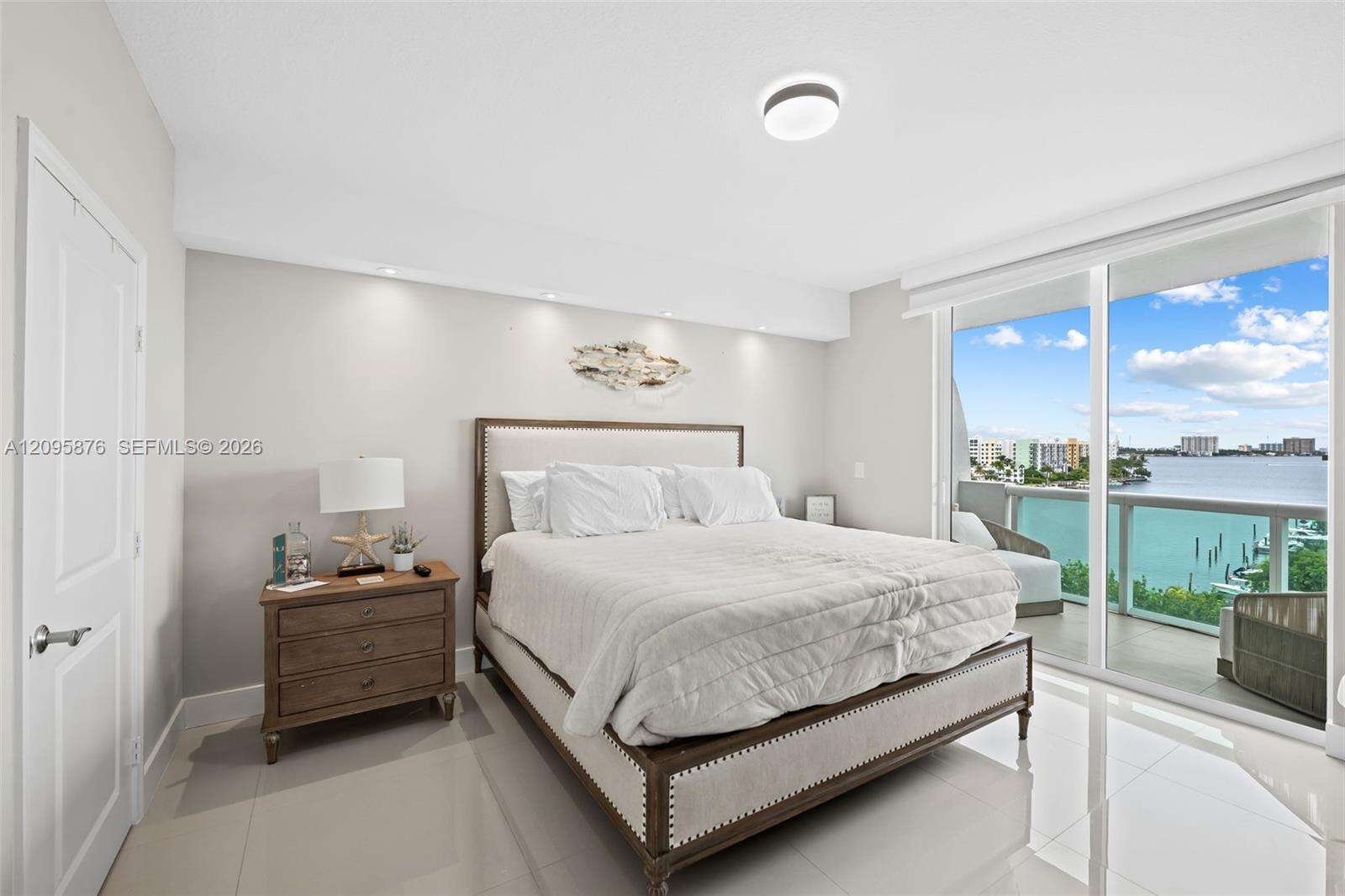 360 Condo B | Unit #706B Unit #706B | Picture 9