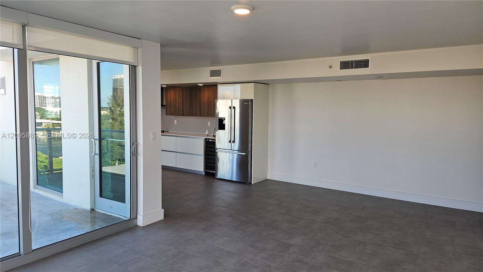 Bay Harbor Club | Unit #804 Unit #804 | Picture 6