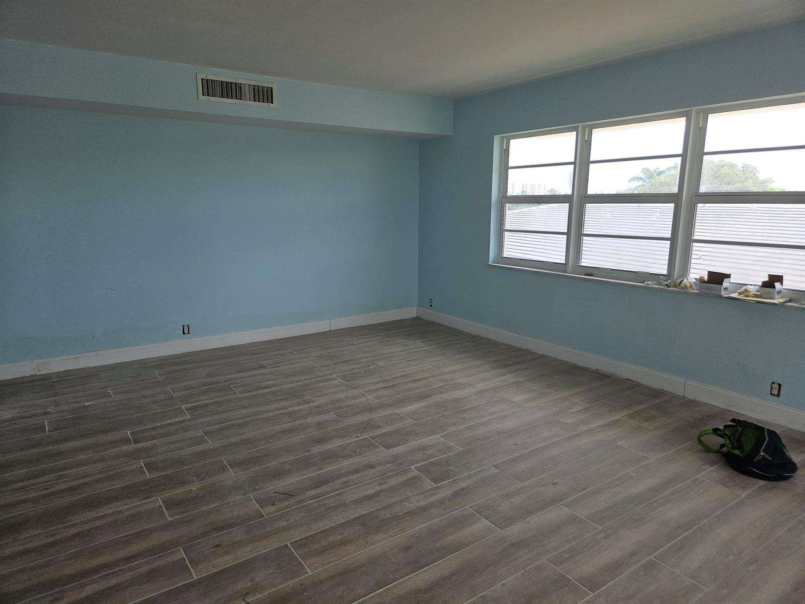 Country Club Towers | Unit #301 Unit #301 | Picture 4