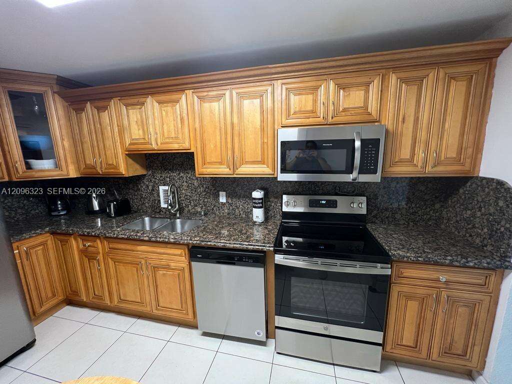 Tides On Hollywood Beach | Unit #3A Unit #3A | Picture 2