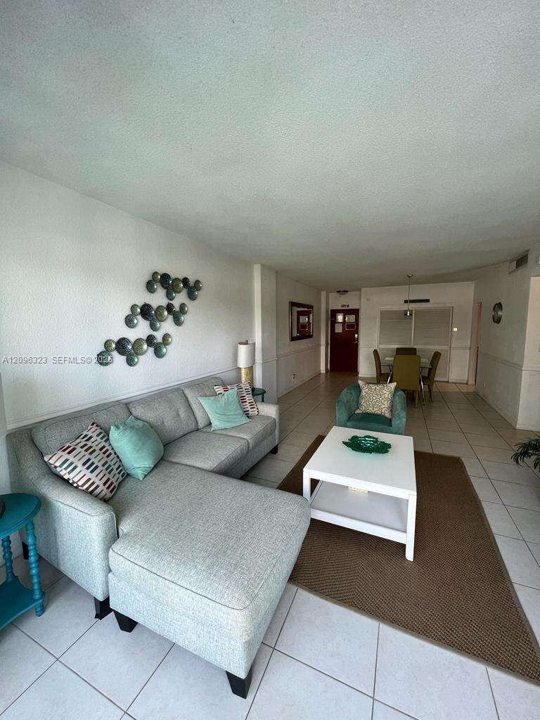 Tides On Hollywood Beach | Unit #3A Unit #3A | Picture 11