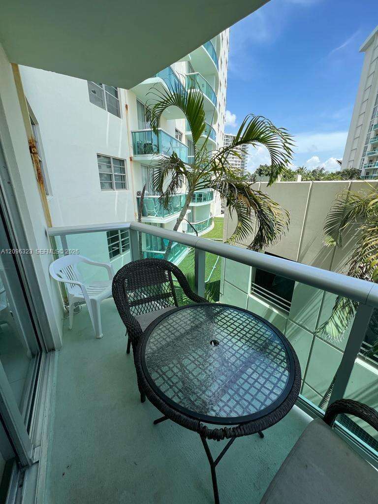 Tides On Hollywood Beach | Unit #3A Unit #3A | Picture 9