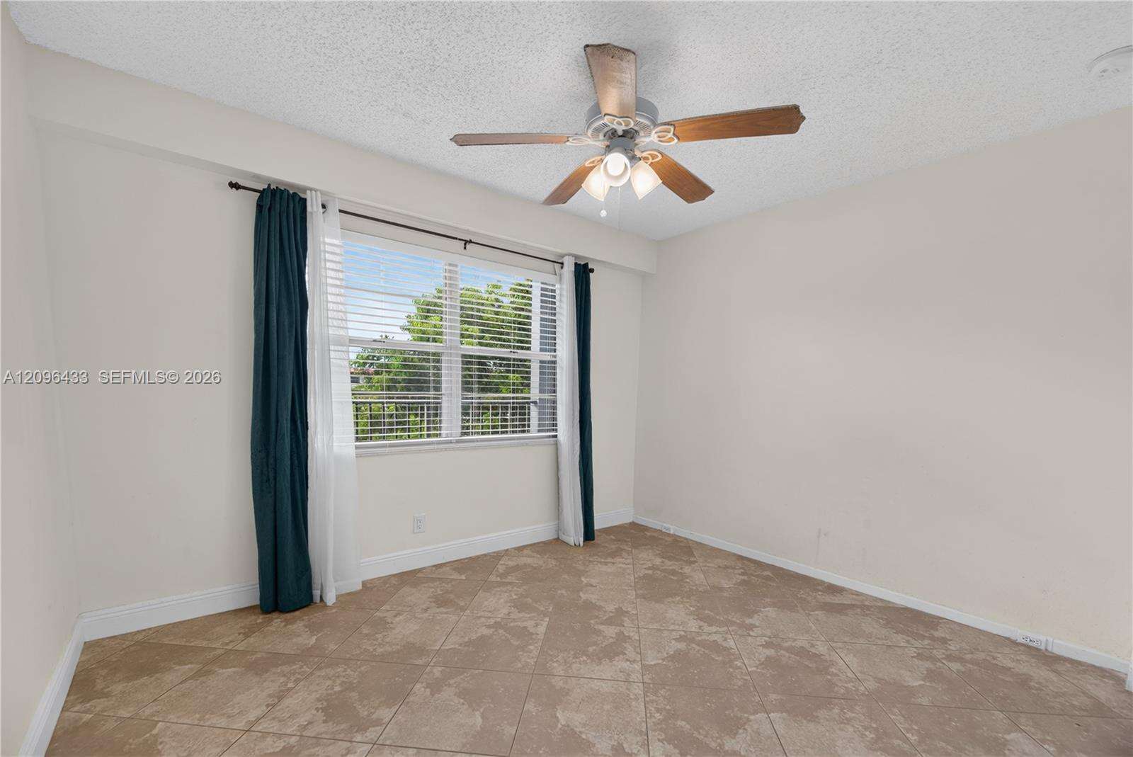 Cambridge At Century Village Condo Iv | Unit #405H Unit #405H | Picture 14