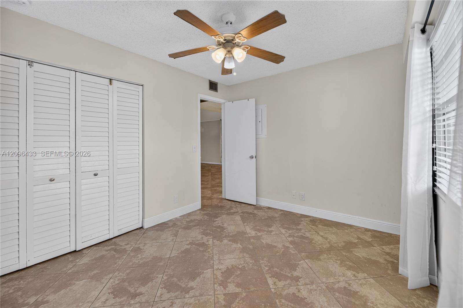 Cambridge At Century Village Condo Iv | Unit #405H Unit #405H | Picture 16
