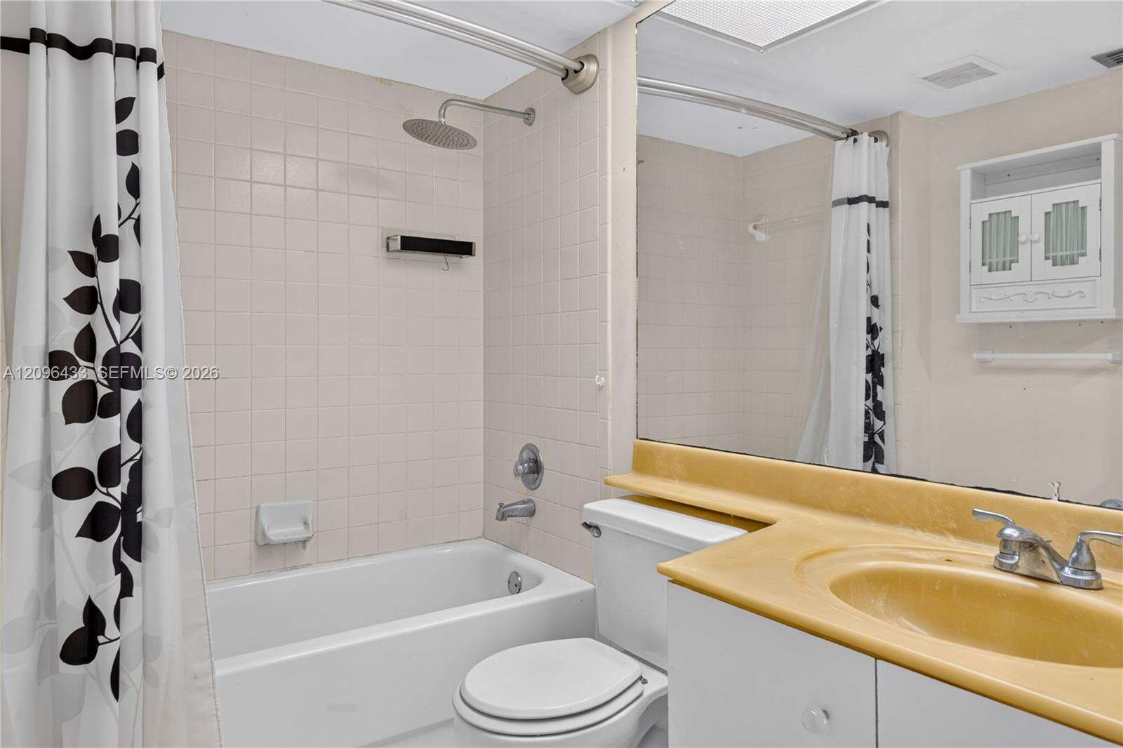 Cambridge At Century Village Condo Iv | Unit #405H Unit #405H | Picture 17