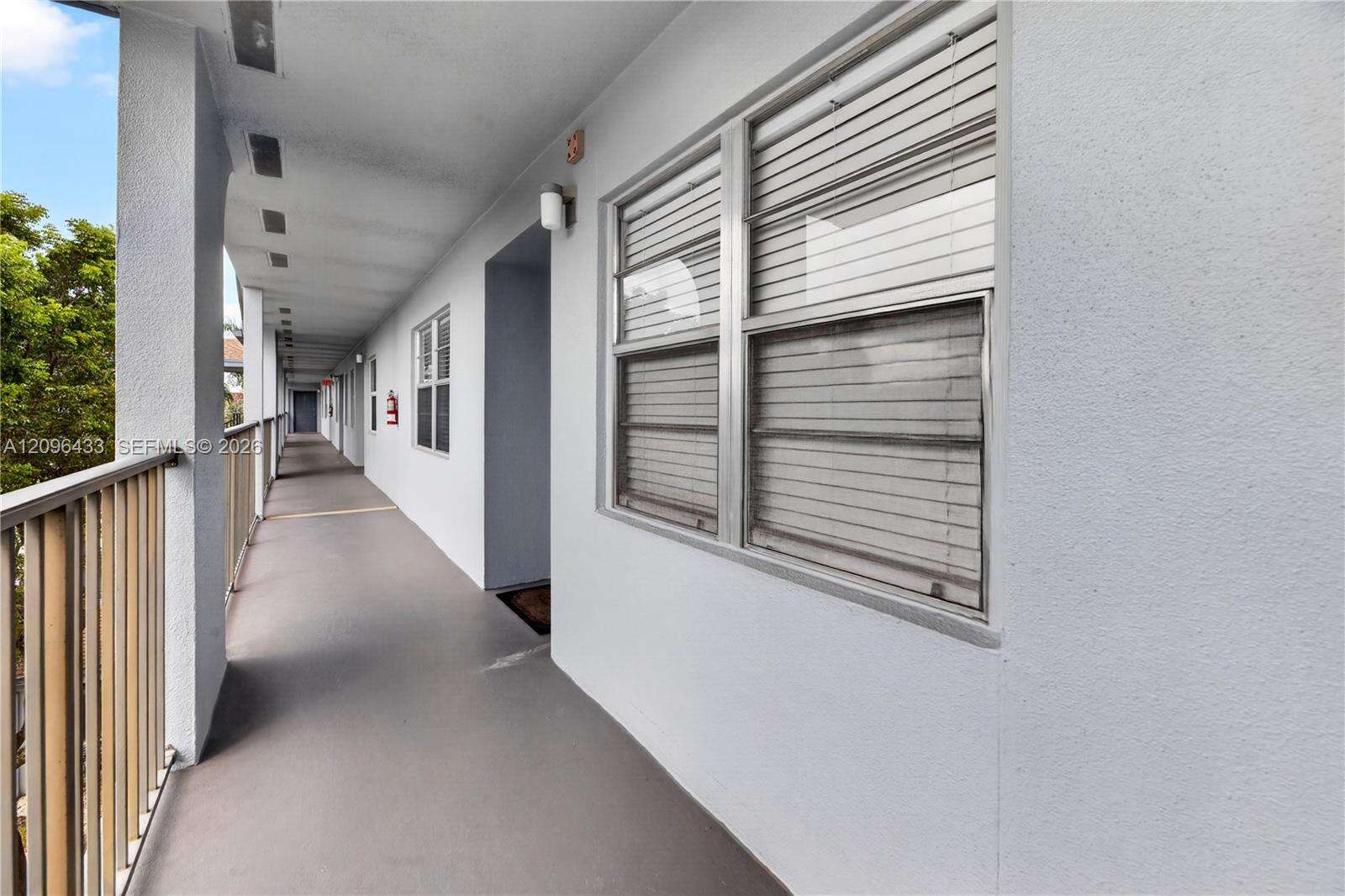 Cambridge At Century Village Condo Iv | Unit #405H Unit #405H | Picture 23